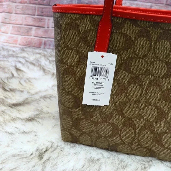 Coach * Original packing*  Mini City Tote In Signature Canvas CN733 - Picture 2 of 11